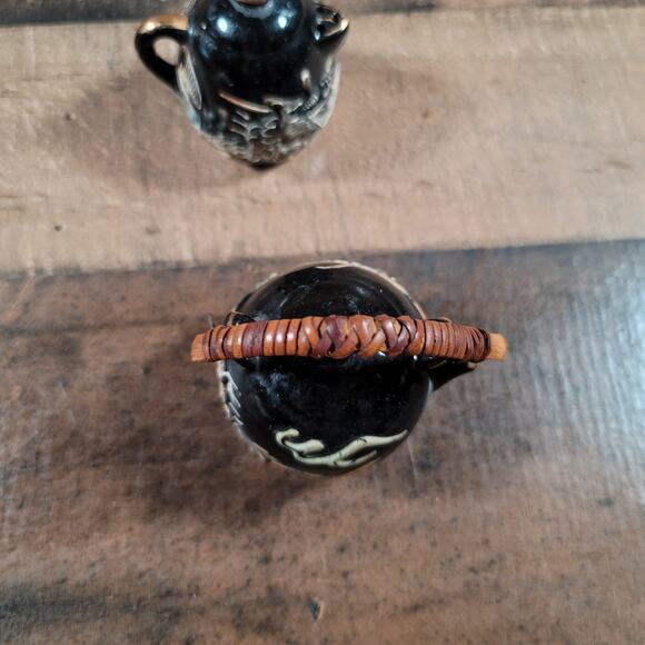 Vintage Dragon Moriage Salt & Pepper Set Tea Kettle Tea Pot Black Glaze Red Clay - Picture 12 of 13